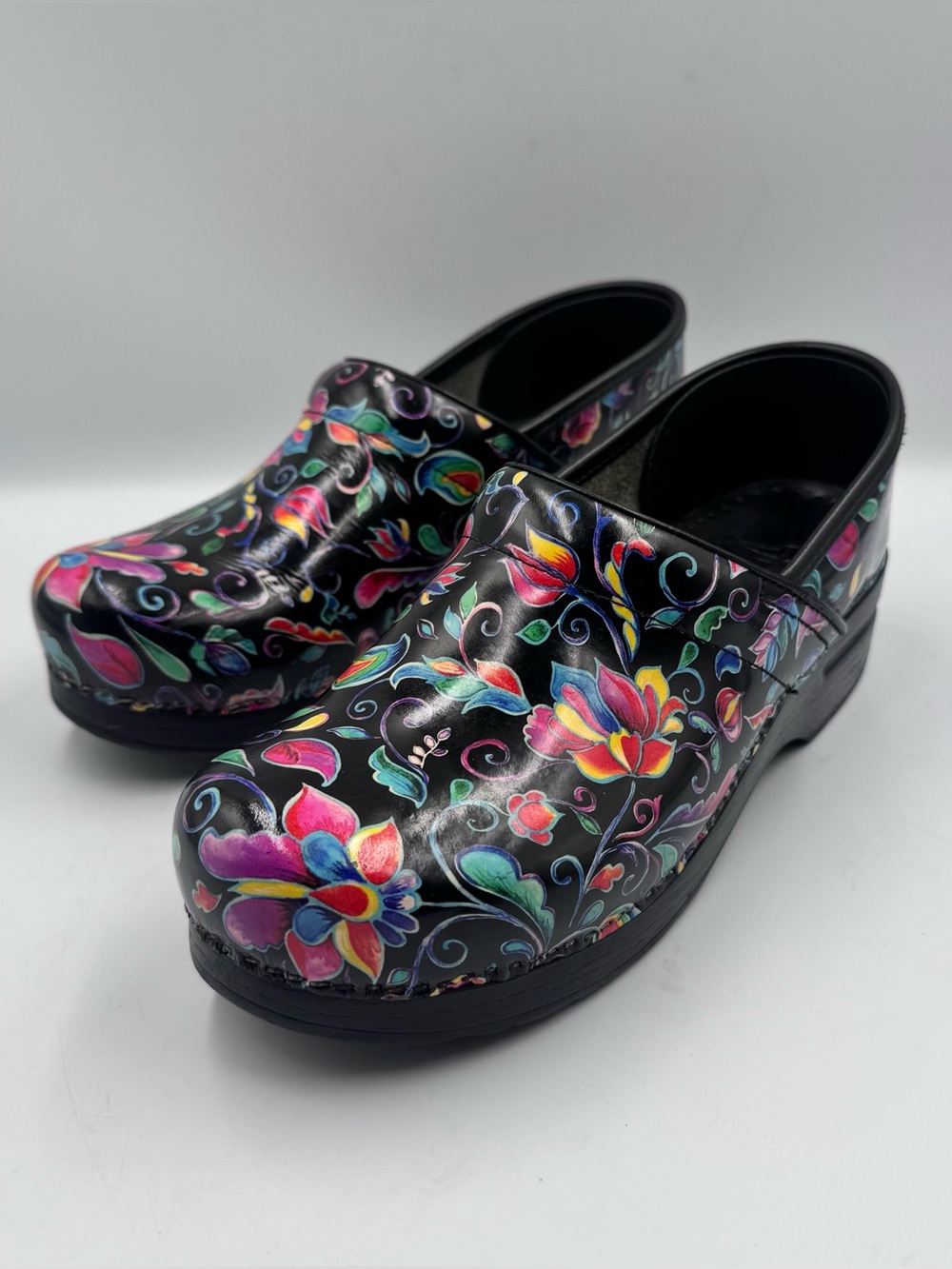 Dansko Professional Multi Floral Patent Leather Clogs Shoes Womens 39 Black